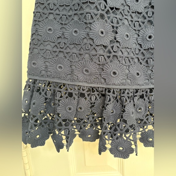 Juicy‎ Couture Dress  Navy Blue Ruffle Hem Floral Eyelet - Picture 3 of 8